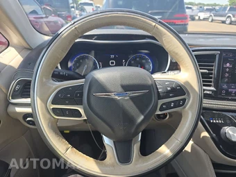 2021 Chrysler Pacifica Limited 121.6" WB - miniatura 10