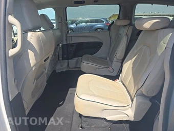 2021 Chrysler Pacifica Limited 121.6" WB - miniatura 13