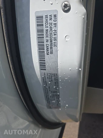 2021 Chrysler Pacifica Limited 121.6" WB - miniatura 15