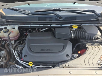 2021 Chrysler Pacifica Limited 121.6" WB - miniatura 16