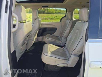 2021 Chrysler Pacifica Limited 121.6" WB - miniatura 14