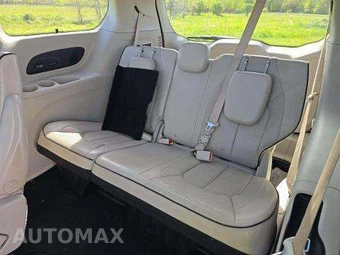 2021 Chrysler Pacifica Limited 121.6" WB - miniatura 15