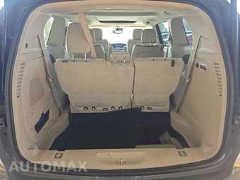 2021 Chrysler Pacifica Limited 121.6" WB - miniatura 17