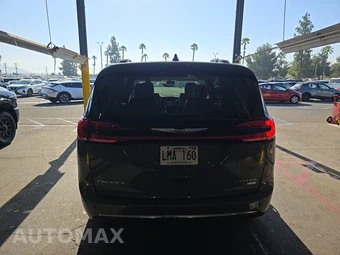 2021 Chrysler Pacifica Limited 121.6" WB - miniatura 5