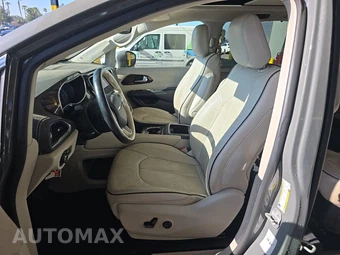 2021 Chrysler Pacifica Limited 121.6" WB - miniatura 7