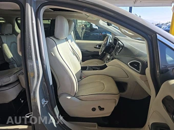 2021 Chrysler Pacifica Limited 121.6" WB - miniatura 8