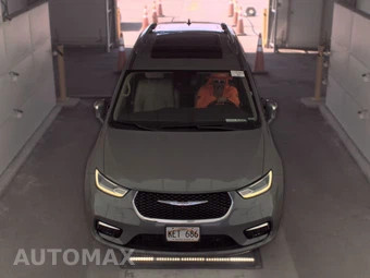 2021 Chrysler Pacifica Limited 121.6" WB - miniatura 2