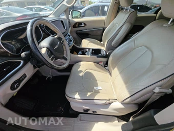 2021 Chrysler Pacifica Limited 121.6" WB - miniatura 7