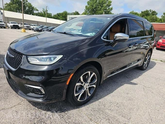 2021 Chrysler Pacifica Pinnacle 121.6" WB