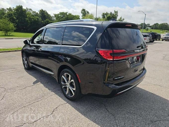 2021 Chrysler Pacifica Pinnacle 121.6" WB - miniatura 2