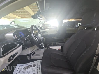 2021 Chrysler Pacifica Touring 121.6" WB – miniatura 7