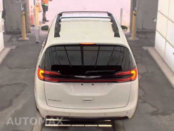 2021 Chrysler Pacifica Touring 121.6" WB - miniatura 5