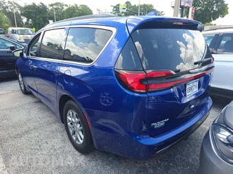 2021 Chrysler Pacifica Touring 121.6" WB – miniatura 2