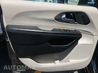 2021 Chrysler Pacifica Touring L 121.6" WB - miniatura 9