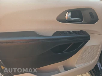 2021 Chrysler Pacifica Touring L 121.6" WB – miniatura 9