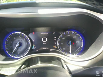 2021 Chrysler Pacifica Touring L 121.6" WB - miniatura 17