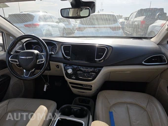 2021 Chrysler Pacifica Touring L 121.6" WB - miniatura 11