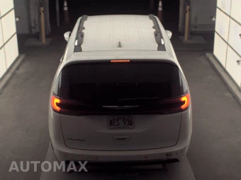 2021 Chrysler Pacifica Touring L 121.6" WB - miniatura 5