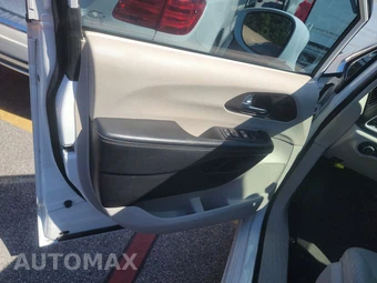 2021 Chrysler Pacifica Touring L 121.6" WB – miniatura 9