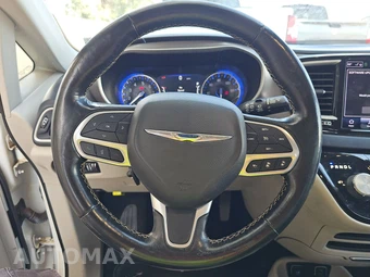 2021 Chrysler Pacifica Touring L 121.6" WB - miniatura 10
