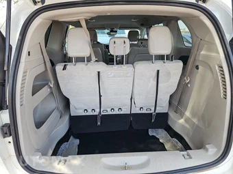 2021 Chrysler Pacifica Touring L 121.6" WB - miniatura 17