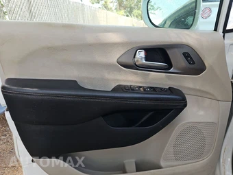 2021 Chrysler Pacifica Touring L 121.6" WB - miniatura 9