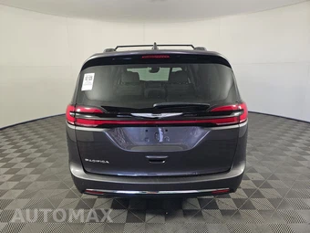 2021 Chrysler Pacifica Touring L 121.6" WB - miniatura 5