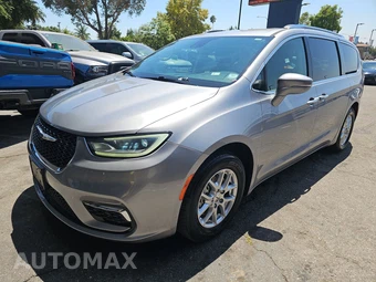2021 Chrysler Pacifica Touring L 121.6" WB