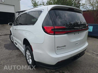 2021 Chrysler Pacifica Touring L 121.6" WB - miniatura 2