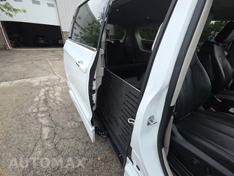 2021 Chrysler Pacifica Touring L 121.6" WB - miniatura 32