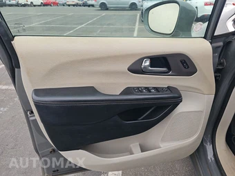 2021 Chrysler Pacifica Touring L 121.6" WB - miniatura 9