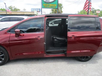 2021 Chrysler Pacifica Touring L 121.6" WB - miniatura 10