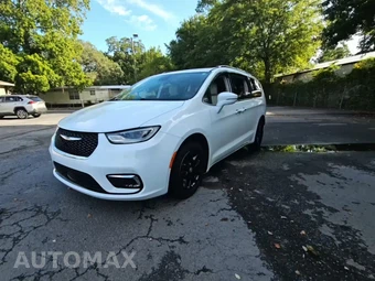 2021 Chrysler Pacifica Touring L 121.6" WB