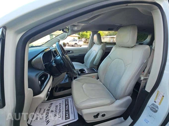 2021 Chrysler Pacifica Touring L 121.6" WB - miniatura 3