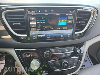 2021 Chrysler Pacifica Touring L 121.6" WB - miniatura 7