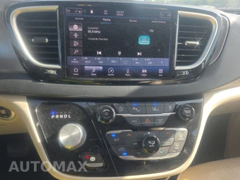 2021 Chrysler Pacifica Touring L 121.6" WB - miniatura 11