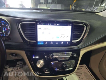 2021 Chrysler Pacifica Touring L 121.6" WB - miniatura 10