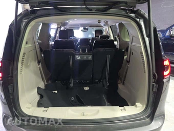 2021 Chrysler Pacifica Touring L 121.6" WB - miniatura 15