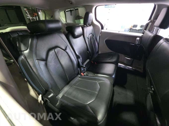 2021 Chrysler Pacifica Touring L 121.6" WB - miniatura 17