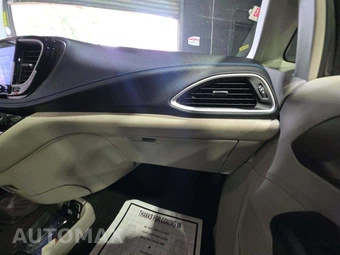 2021 Chrysler Pacifica Touring L 121.6" WB - miniatura 20
