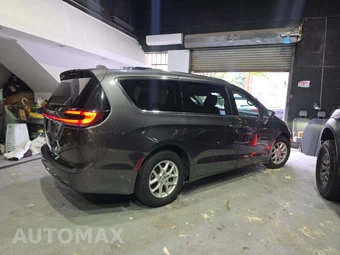 2021 Chrysler Pacifica Touring L 121.6" WB - miniatura 3