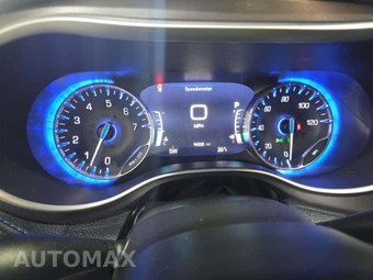 2021 Chrysler Pacifica Touring L 121.6" WB - miniatura 9