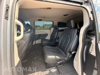 2021 Chrysler Pacifica Touring L 121.6" WB - miniatura 17