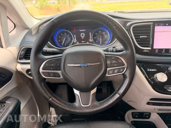 2021 Chrysler Pacifica Touring L 121.6" WB - miniatura 20