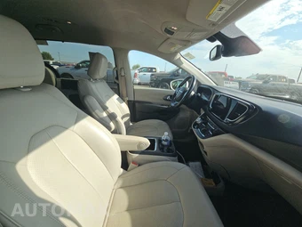 2021 Chrysler Pacifica Touring L 121.6" WB - miniatura 8