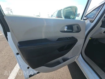 2021 Chrysler Pacifica Touring L 121.6" WB - miniatura 9