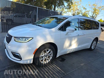 2021 Chrysler Pacifica Touring L 121.6" WB