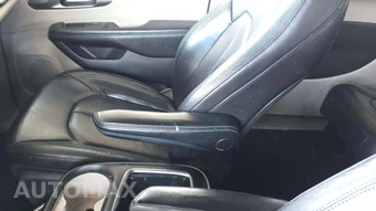 2021 Chrysler Pacifica Touring L 121.6" WB – miniatura 27