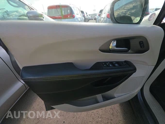 2021 Chrysler Pacifica Touring L 121.6" WB - miniatura 9