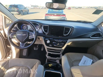 2021 Chrysler Pacifica Touring L 121.6" WB – miniatura 11